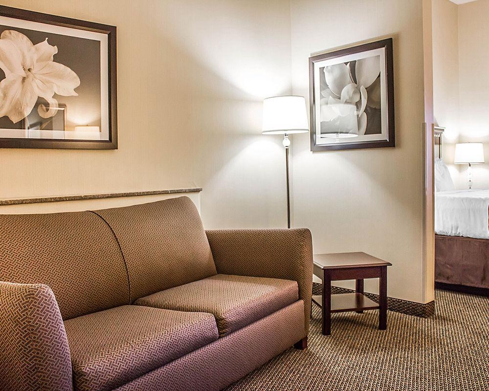 Holiday Inn - Cheshire - Southington By Ihg Eksteriør bilde